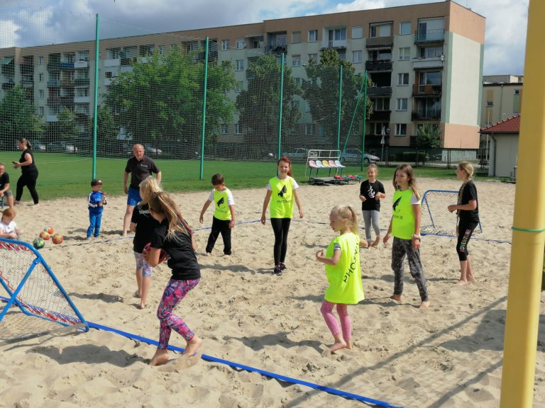 Projekt: „Tchoukball na fali – spotkania z tchoukball w Nowej Soli”