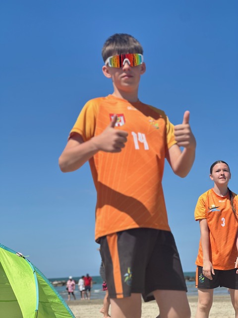 Marek w okularach