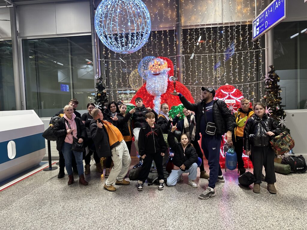 Zawodnicy na lotnisku w Berlinie 